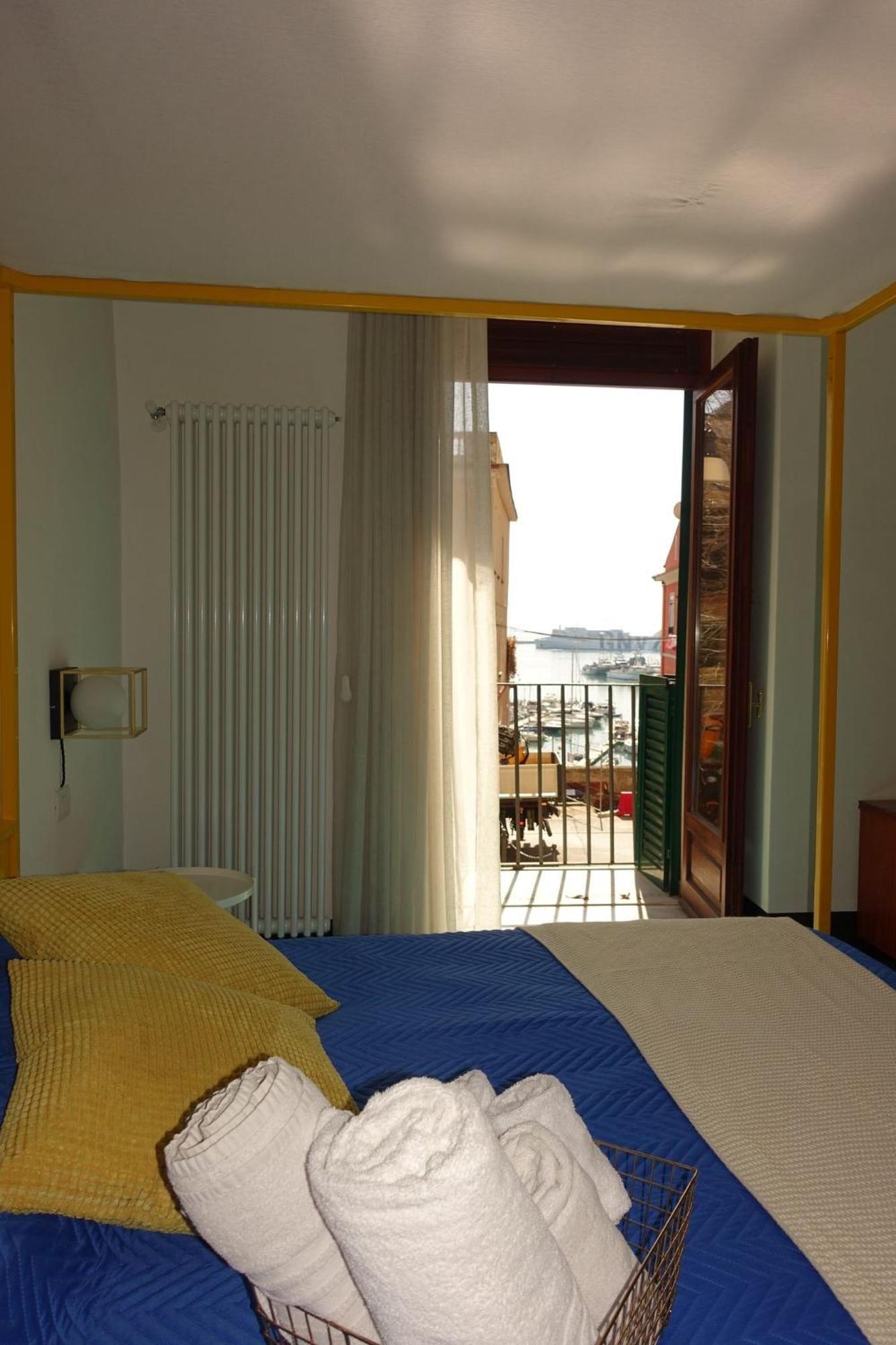 Ninina Boutique Suites Salerno Dış mekan fotoğraf